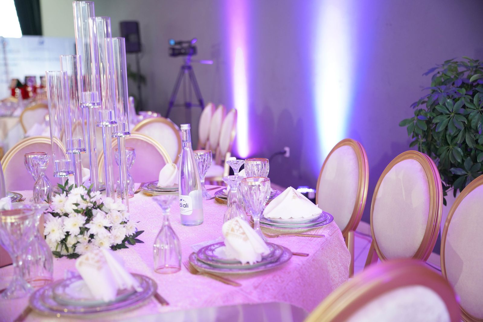 Table de fête décorée pour une circoncision
